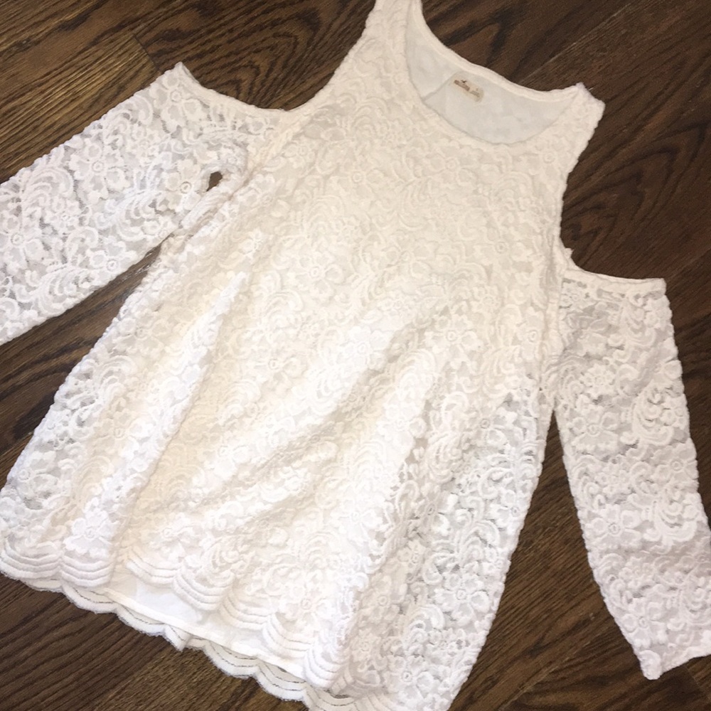 Hollister long sleep shirt with shoulder cutouts